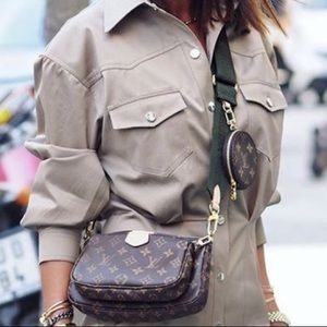 Like New Fashion Multiple Pouches Crossbody Bag.  Ready to ship.